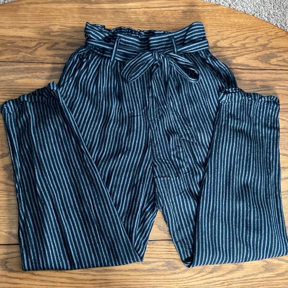 American Eagle Black and White Pinstripe Pants - Women's Size S - Picture 7 of 8